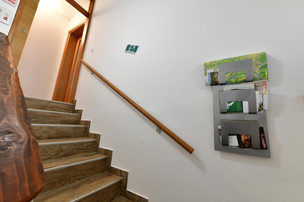 Apartman Jelena Rakovica Buitenkant foto
