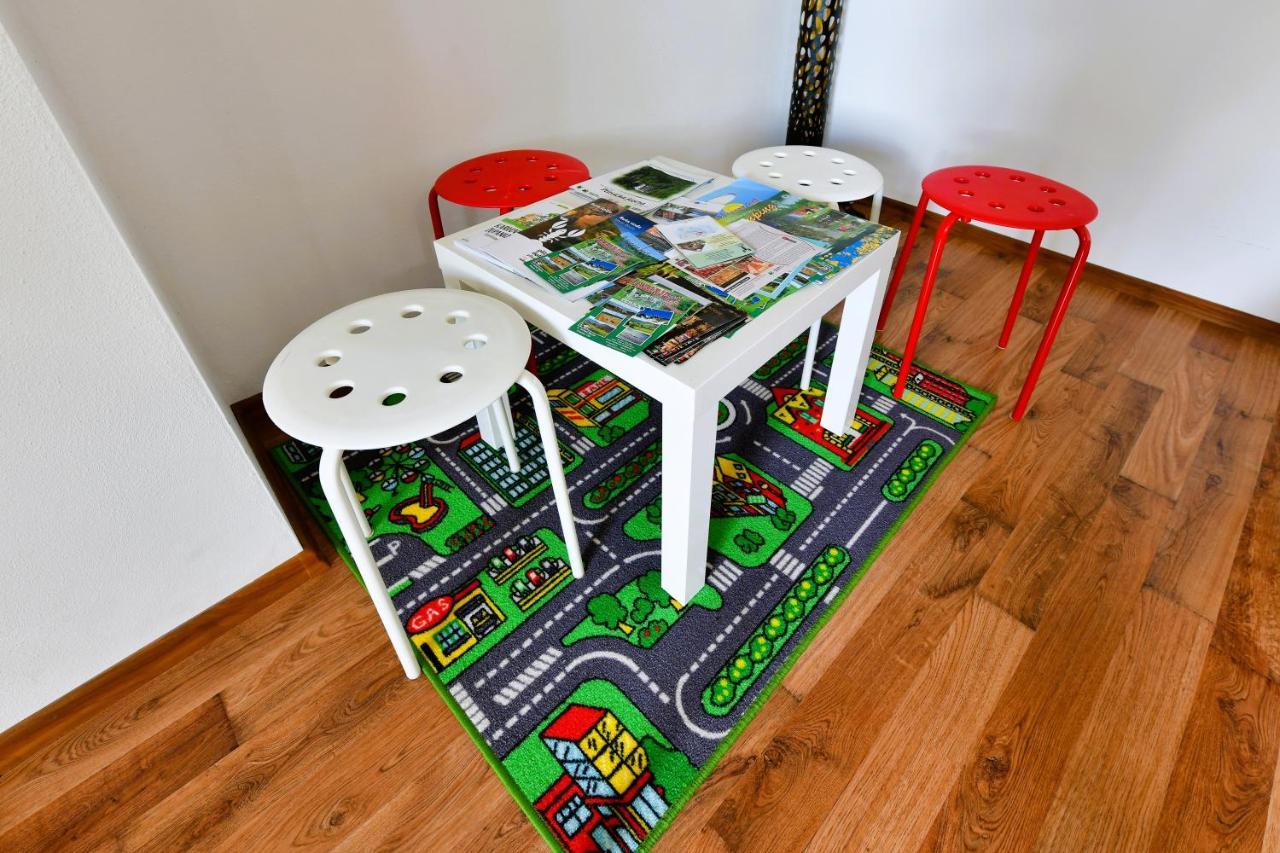 Apartman Jelena Rakovica Buitenkant foto