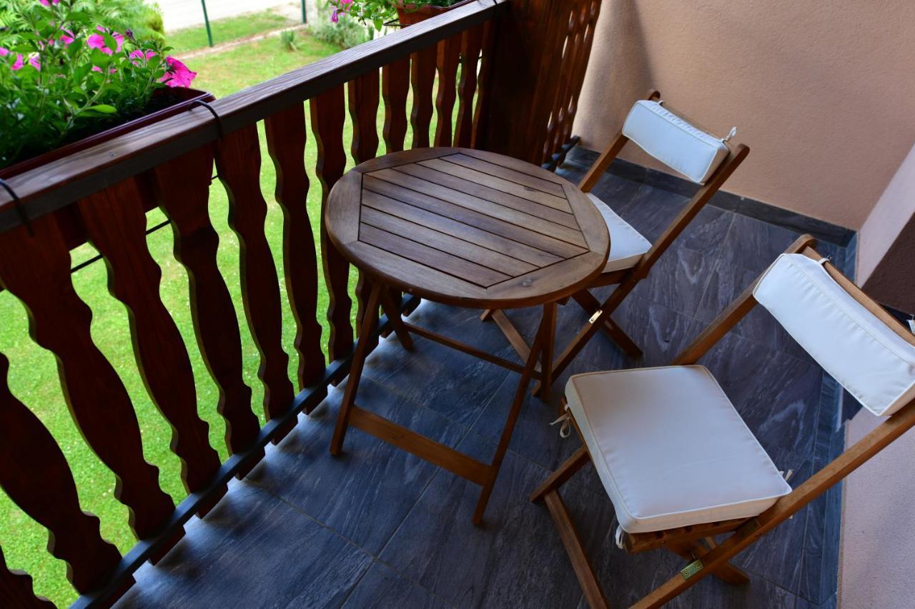 Apartman Jelena Rakovica Buitenkant foto